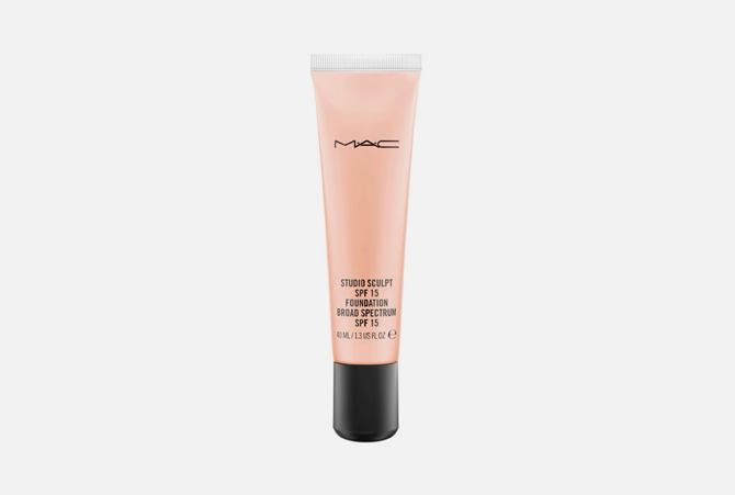 Studio Sculpt SPF 15 Foundation от M.A.C, 2 740 руб.