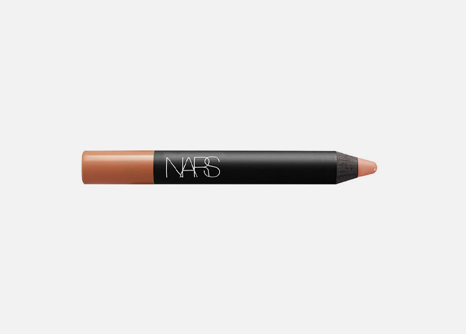Velvet Matte Lip Pencil от NARS, 2 110 руб.