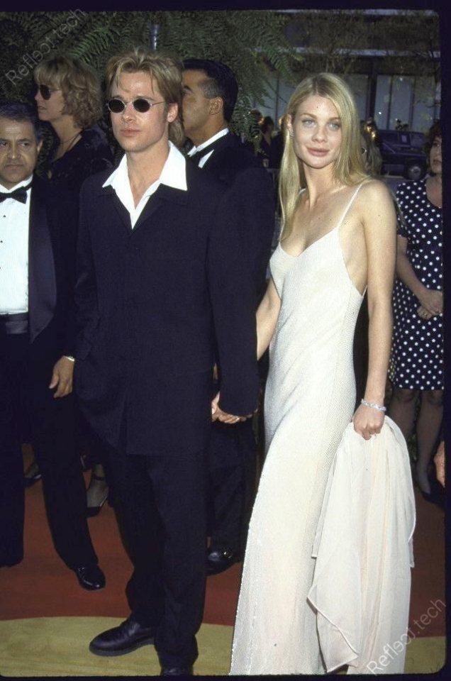 Ольга Свичинская выбрала простой наряд и непростого парня