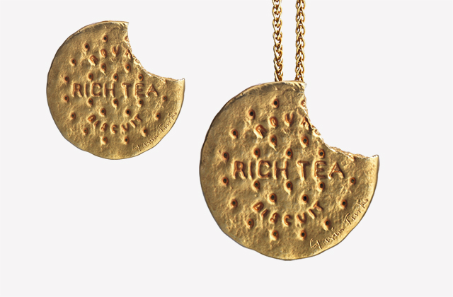 Кулон Ceremonial Biscuit, Гавин Тарк