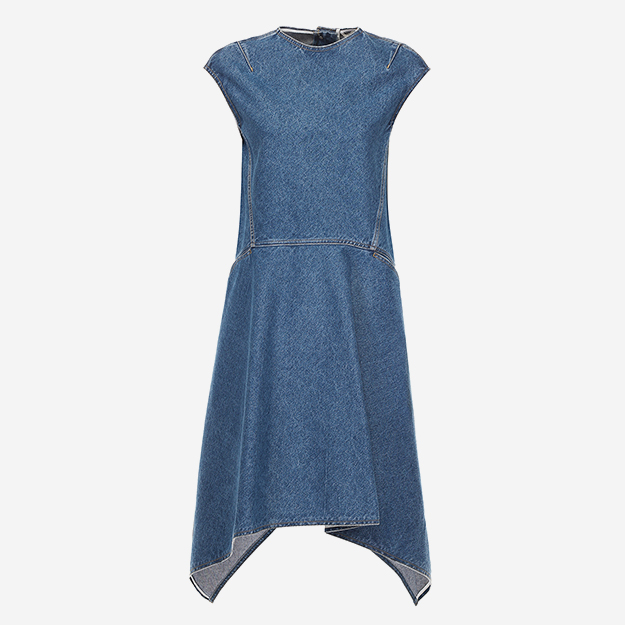 Джинсовый сарафан Balenciaga. Было - 67 450 рублей. Стало - 33 750 рублей.