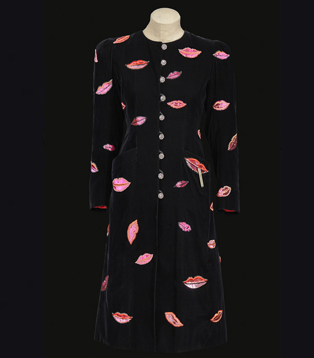 Пальто “Lips” из коллекции Yves Saint Laurent Haute Couture весна-лето 1971