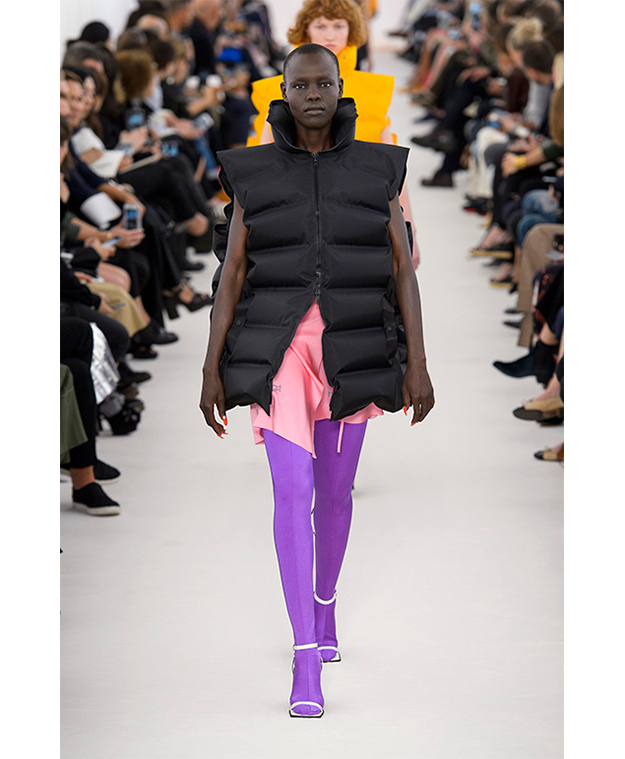 Balenciaga весна-лето 2017