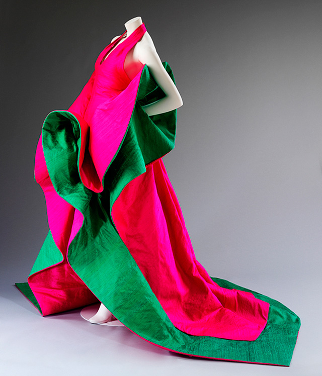 Вечернее платье из шелка по эскизу Роберто Капуччи, 1987-1988