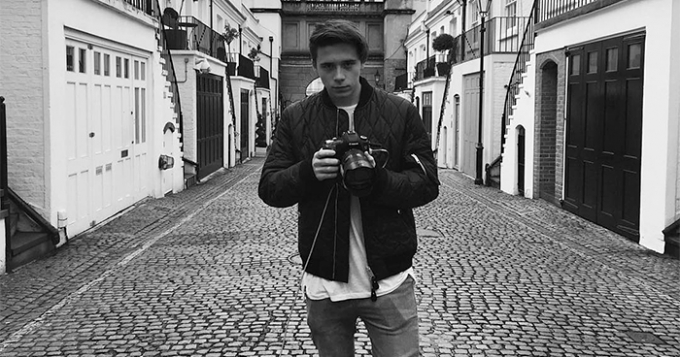 Фотографы разозлились на Burberry из-за Бруклина Бекхэма