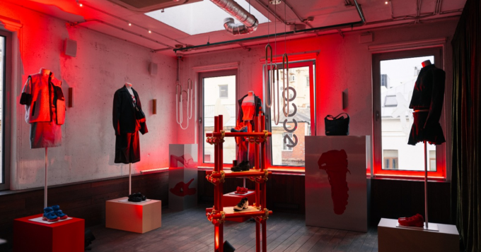 В ресторане KM20 прошла вечеринка по случаю запуска нового дропа ECCO и Наташи Рамсей-Леви