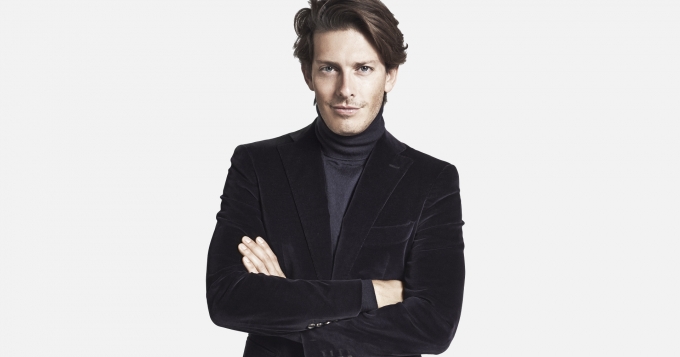 Глава Aquazzura Эдгардо Озорио: «Не вы носите туфли — туфли носят вас»