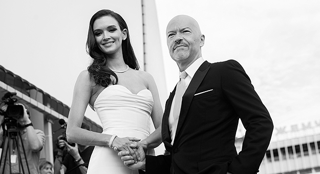 Церемония закрытия «Кинотавра-2017»: Равшана Куркова, Паулина Андреева, Светлана Устинова