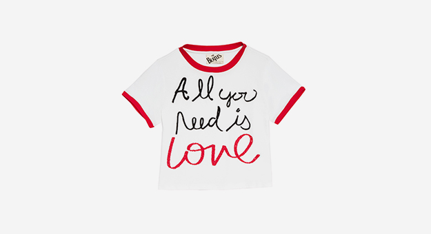 Alice + Olivia украсил одежду цитатами из песен The Beatles