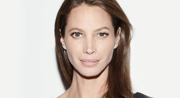 Кристи Тарлингтон рассказала о насилии в модной индустрии