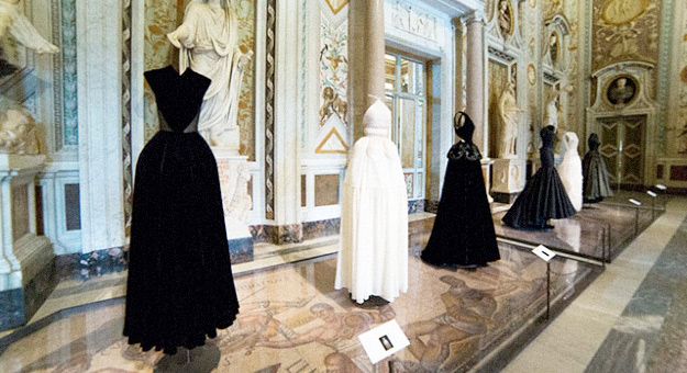 В Лондоне покажут 60 кутюрных нарядов Alaïa