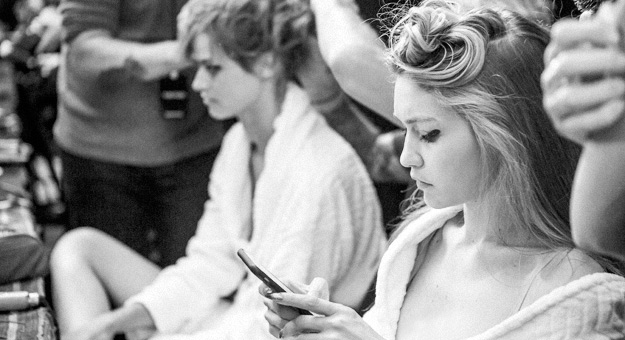 Модели будут переодеваться в закрытых зонах — чтобы избежать домогательств