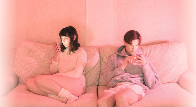 Blue Hawaii выступит на балу Tinder в императорском яхт-клубе