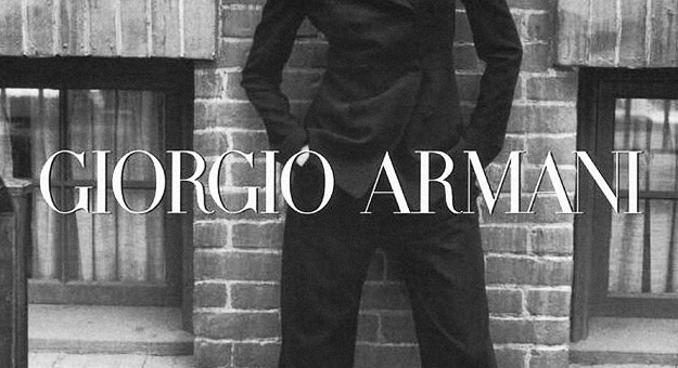 Школа в Токио ввела форму Giorgio Armani