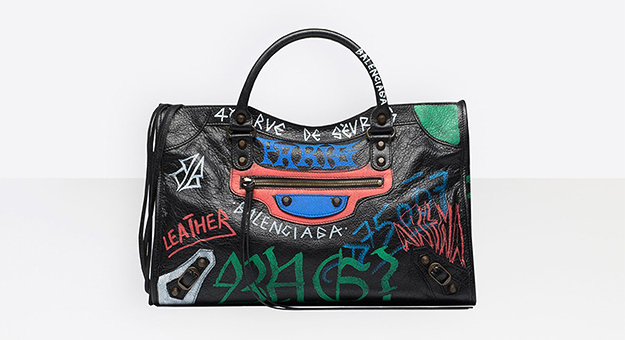 Balenciaga расписал багаж граффити и продает онлайн