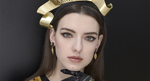 Как повторить макияж с акцентом на глаза с показа Dolce & Gabbana