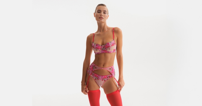 Clóser Couture выпустил коллекцию к 14 февраля