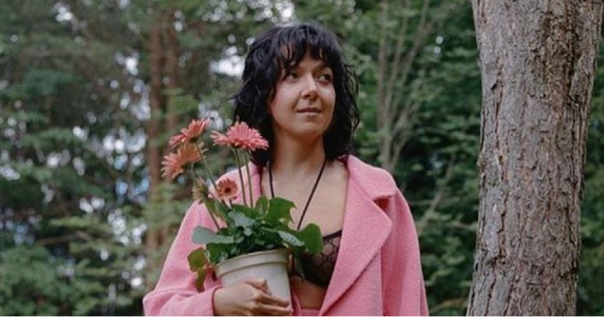 Коронавирус дал моде пинок под зад. Ксения Чилингарова — о прошедших неделях моды весна-лето 2021