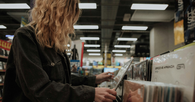 ЕС может запретить ввоз виниловых пластинок в Россию