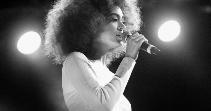 Соланж появилась на обложке весеннего номера Dazed