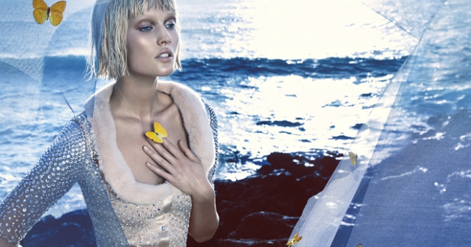 Первые кадры из весенней рекламной кампании Blumarine