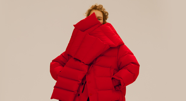 Как носить пуховик: 4 образа