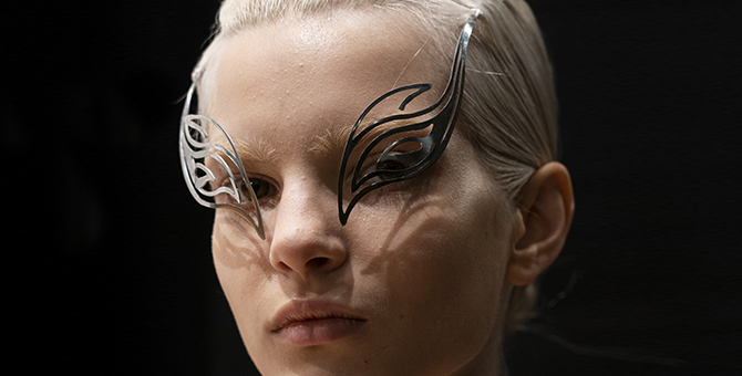 Тренд с недели моды: face jewellery