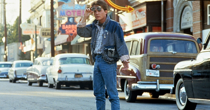 Привет, Марти Макфлай: назад в будущее, вперед в прошлое