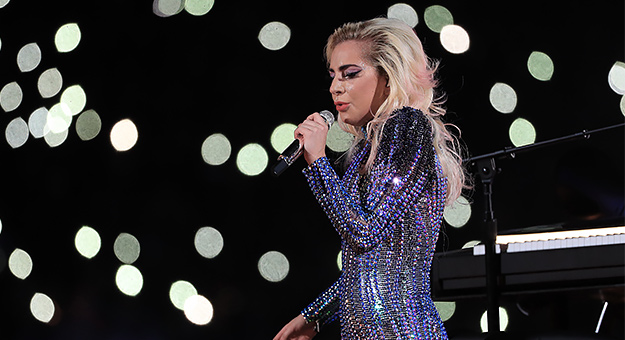 Леди Гага выступила на Супербоуле