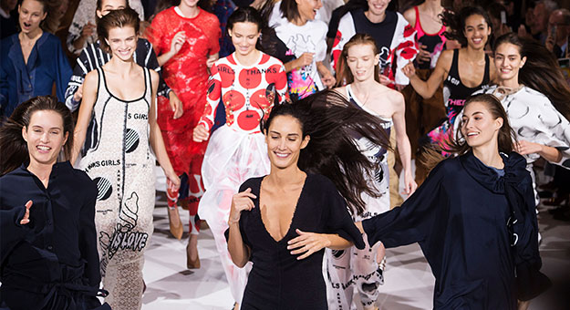 Парижская неделя моды: Stella McCartney, весна-лето 2017