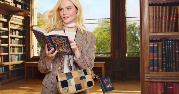 Бренд Coach запустил рекламную кампанию, посвященную чтению