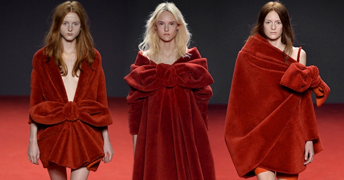 Неделя высокой моды в Париже: Viktor & Rolf, осень-зима 2014