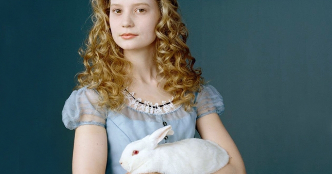 Наряды Алисы в Стране чудес: детская выставка в Музее V&A