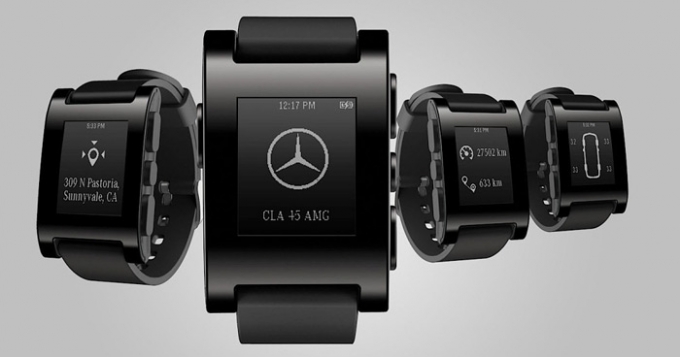 Mercedes-Benz внедрит приложение в smart-часы Pebble