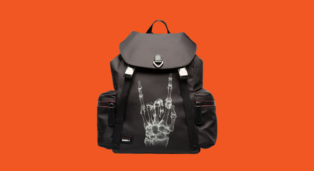 Bally выпустил коллаборацию с рэпером Swizz Beatz и художником Shok-1