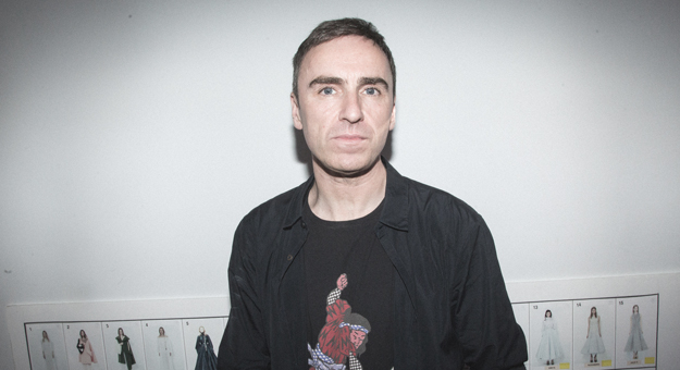 Раф Симонс получит премию от Американского музея народного искусства