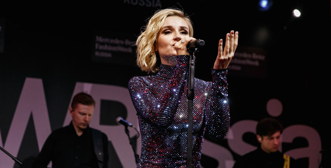 Полина Гагарина выступила на открытии Mercedes-Benz Fashion Week Russia