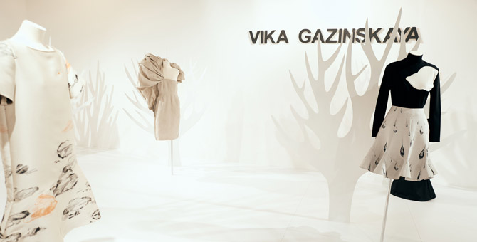 В Катаре открылась ретроспективная выставка Вики Газинской