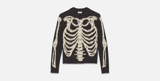 Saint Laurent выпустил свитеры с костями и черные леденцы к Хеллоуину