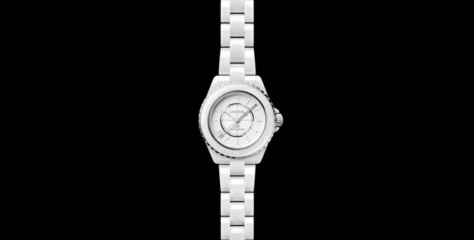 Chanel представил новую модель часов J12 Phantom