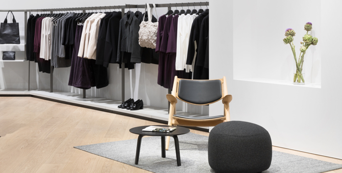 В Москве открылся первый магазин COS