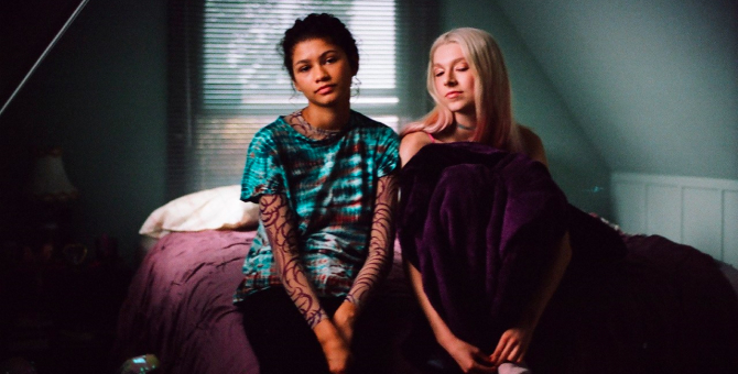 Кадры из «Эйфории» и «Лунного света» выставлены на продажу