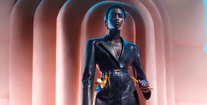 Fendi показал новую осенне-зимнюю кампанию — над ней работал Ник Найт