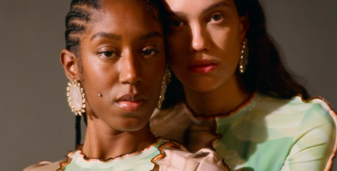 Рианна представила первую коллаборацию Fenty