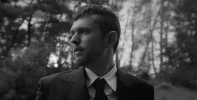 Джеймс Блейк выпустил клип на совместный со Slowthai трек «Funeral»