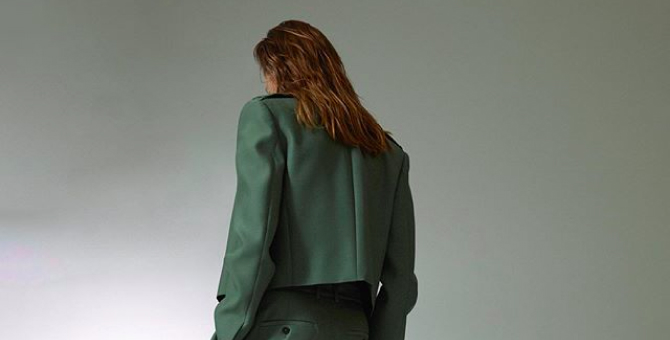 Helmut Lang поддержал борьбу с COVID-19 благотворительной распродажей