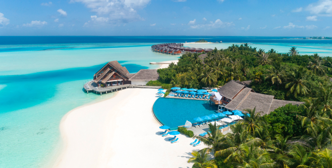 На курорте Anantara Dhigu Maldives открылась детская футбольная академия