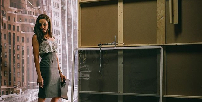 В Сети появились ранее не опубликованные фото со съемок «Форс-мажоров» с Меган Маркл