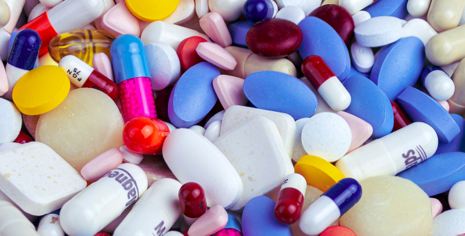 Минздрав предложил разрешить онлайн-продажи лекарств небольшим аптечным сетям