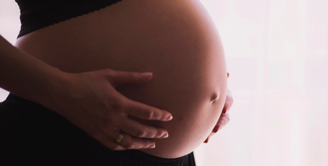 Минздрав разрешил беременным прививаться «Спутником V»